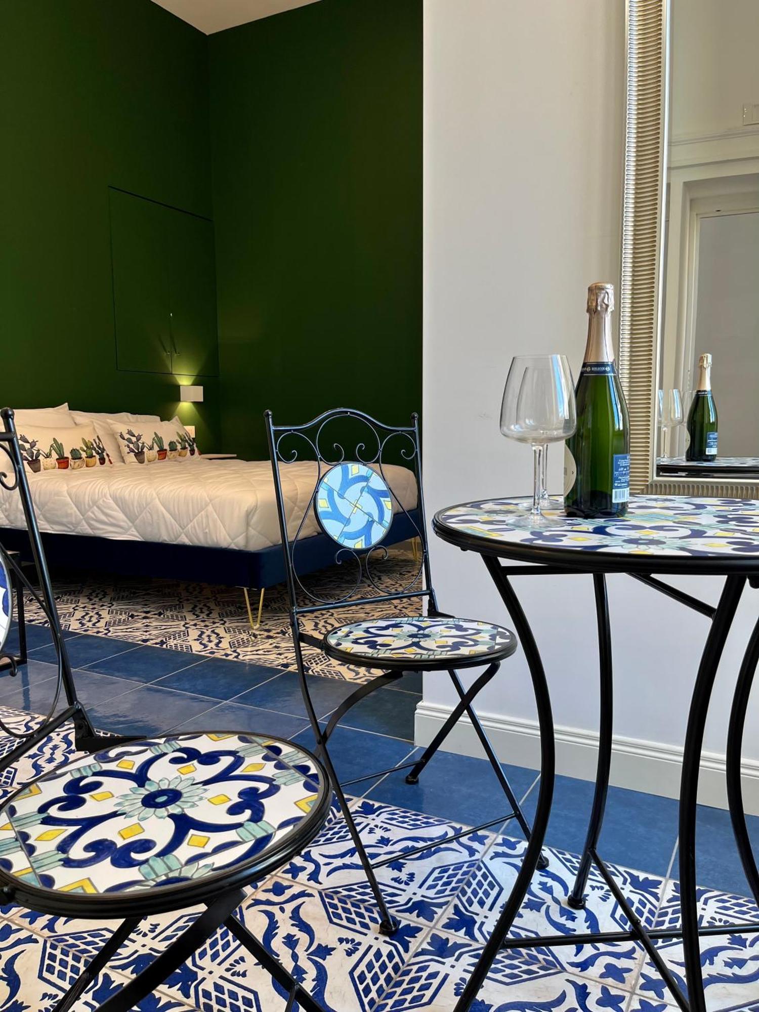 Gramsci 16 Otel Napoli Dış mekan fotoğraf